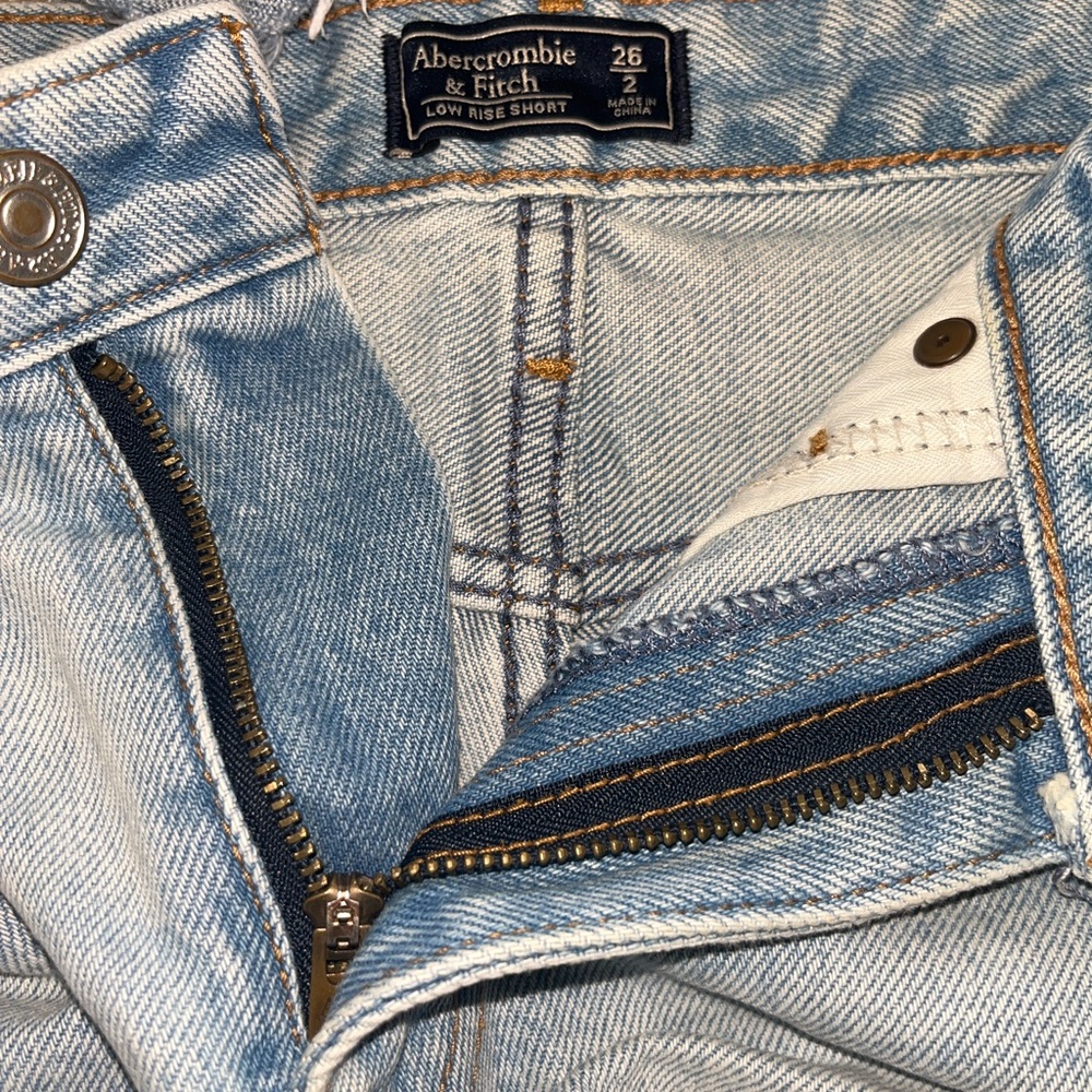 Assorted bundle of Distressed Denim Shorts - Picture 5 of 6